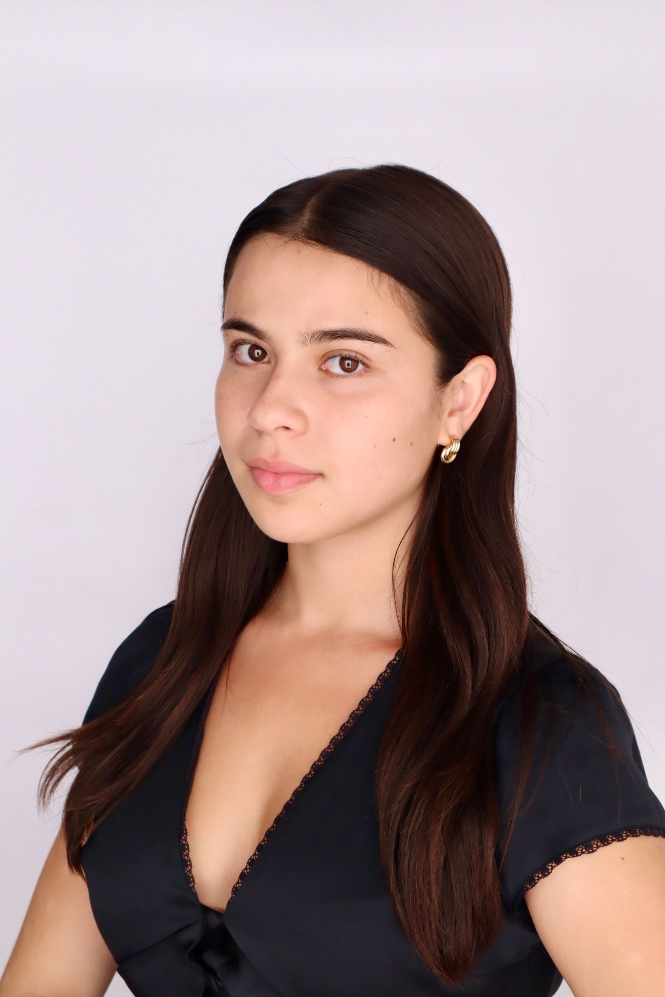 Portrait of Mia Ronen